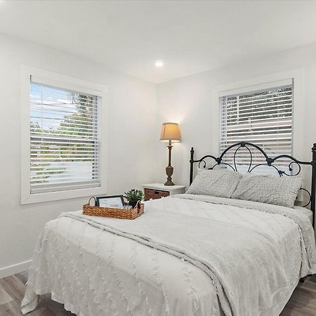 Quaint Gulfport Beach Bungalow St. Petersburg Exterior foto