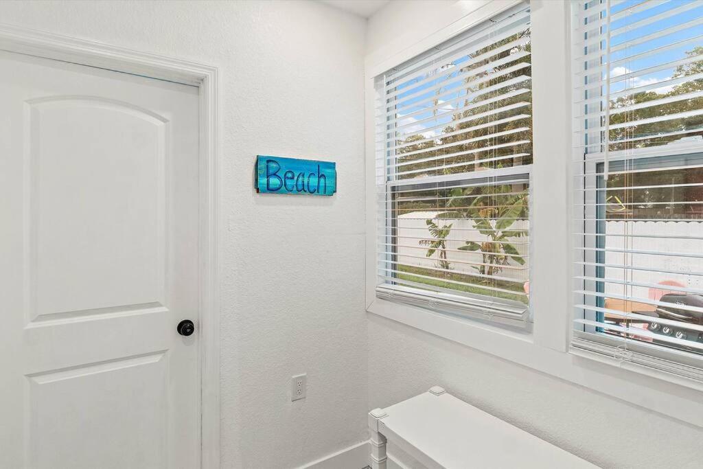 Quaint Gulfport Beach Bungalow St. Petersburg Exterior foto
