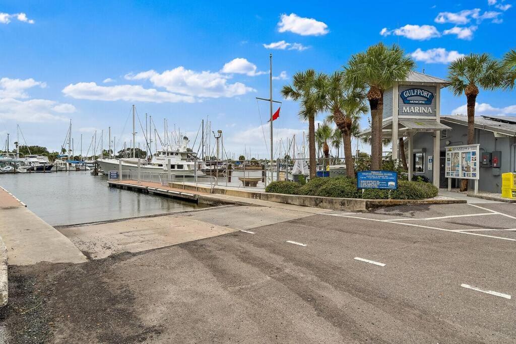 Quaint Gulfport Beach Bungalow St. Petersburg Exterior foto