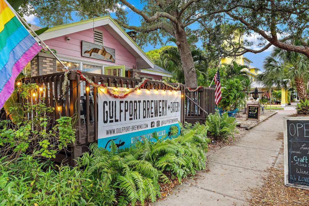 Quaint Gulfport Beach Bungalow St. Petersburg Exterior foto