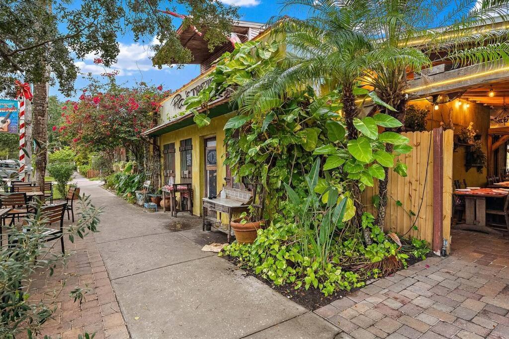 Quaint Gulfport Beach Bungalow St. Petersburg Exterior foto