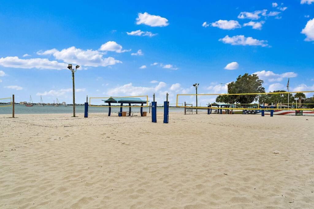 Quaint Gulfport Beach Bungalow St. Petersburg Exterior foto
